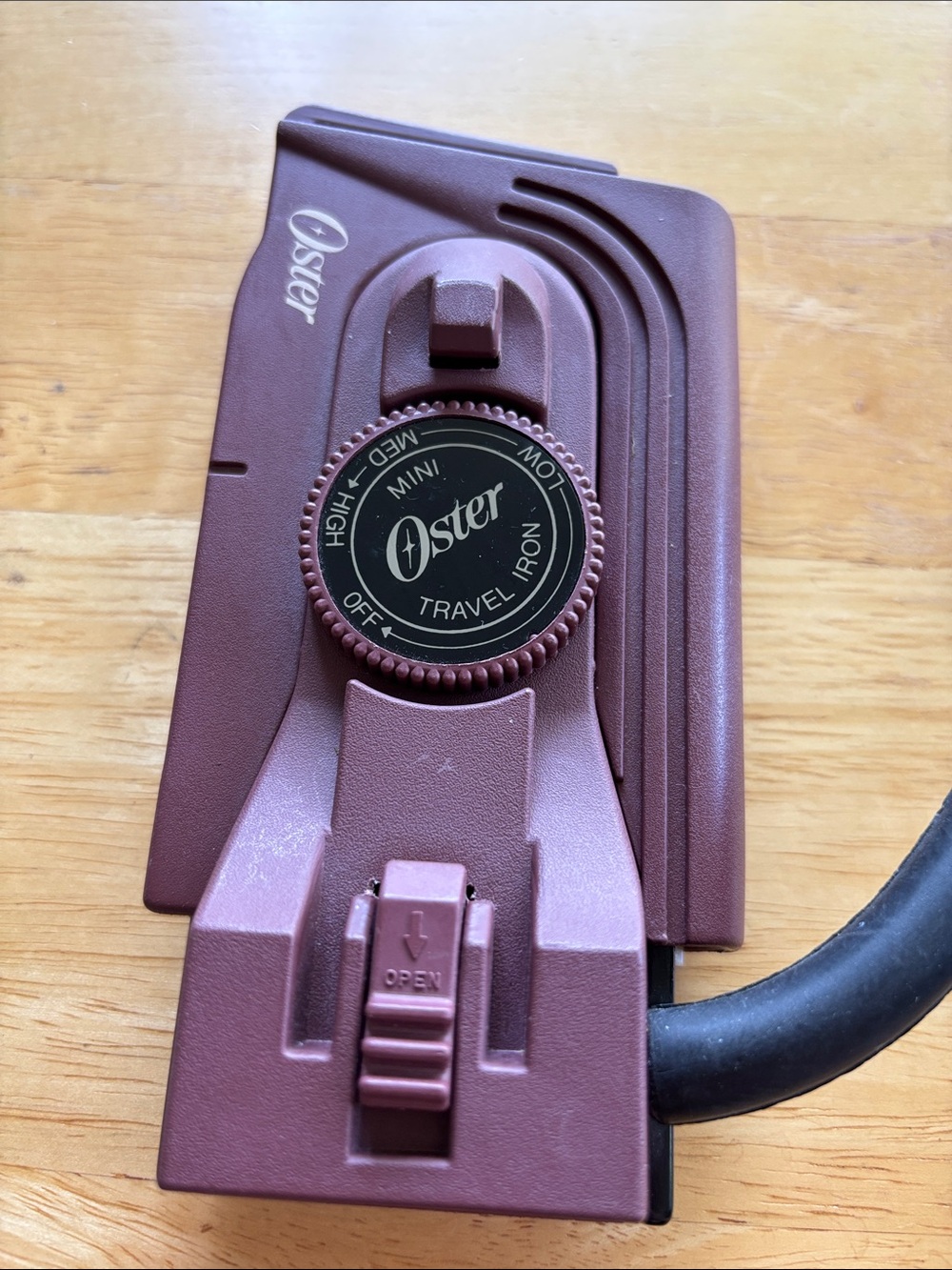 Oster Mini Travel Iron in Plum